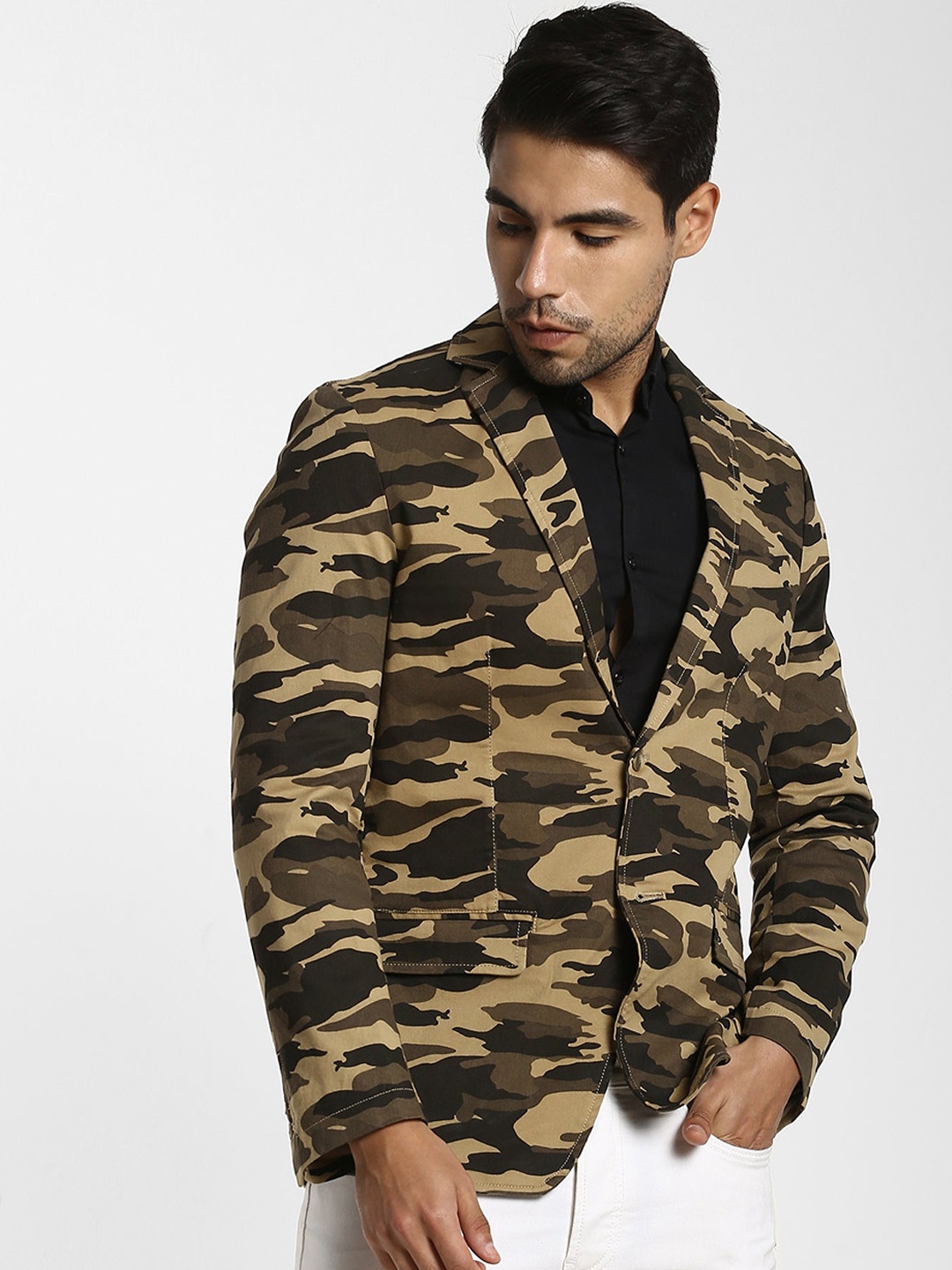 

Red Flame Printed Single-Breasted Blazers, Khaki