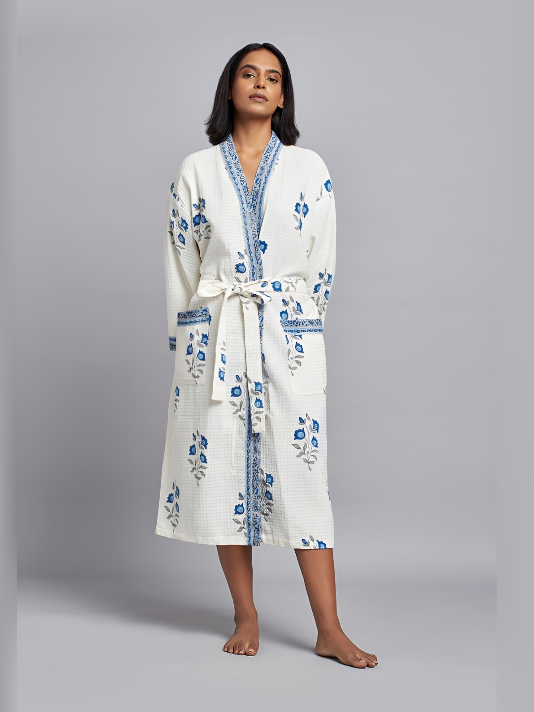 

India Circus by Krsnaa Mehta Unisex Printed Cotton Blossoms Bath Robe, Blue
