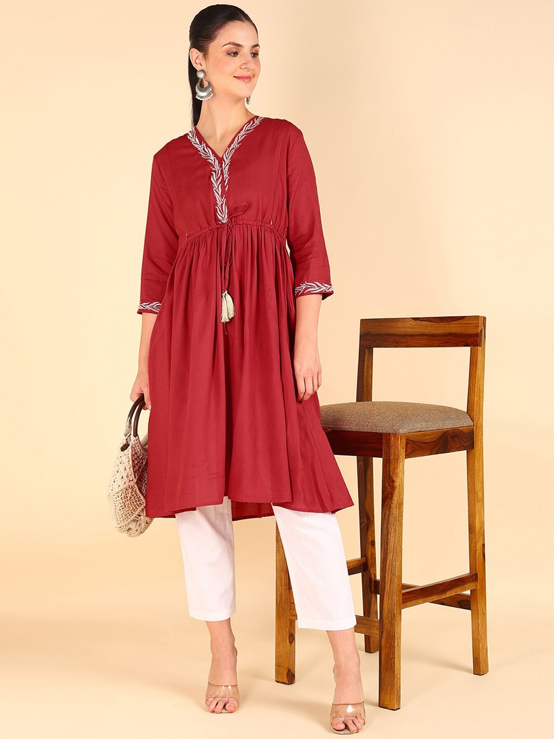 

House Of Zelena Thread Work Anarkali Maternity Kurta With Zip, Fuchsia
