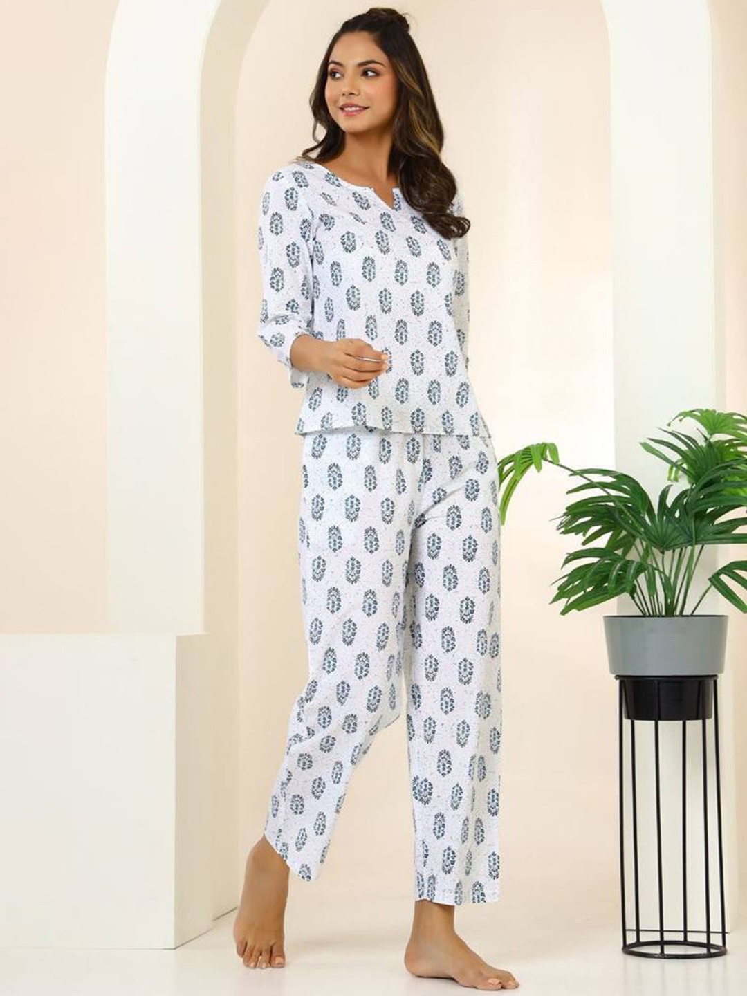 

SWAADHI Floral Printed Pure Cotton Top and Trousers, White