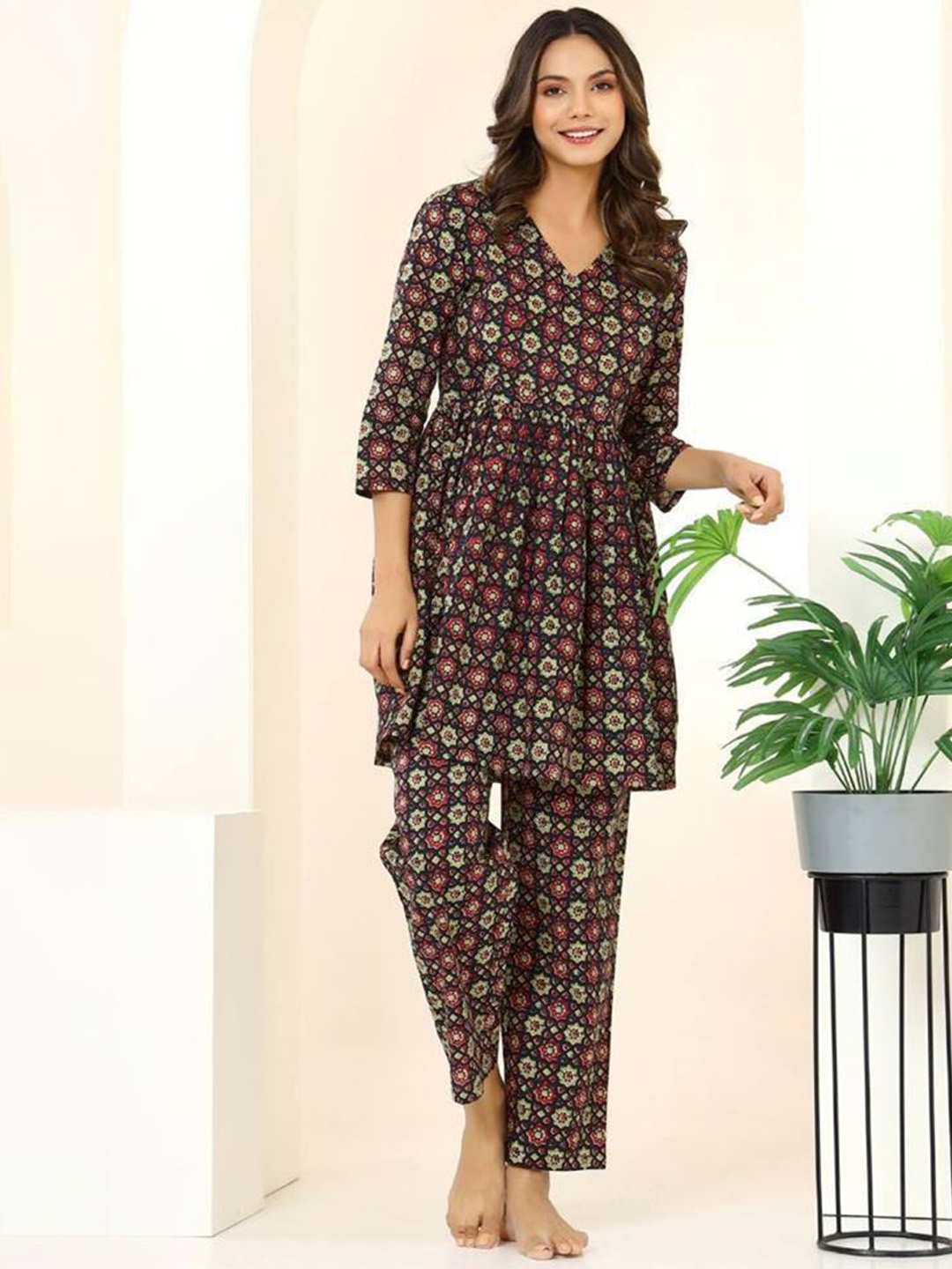 

SWAADHI Printed Pure Cotton Night Suit, Coffee brown