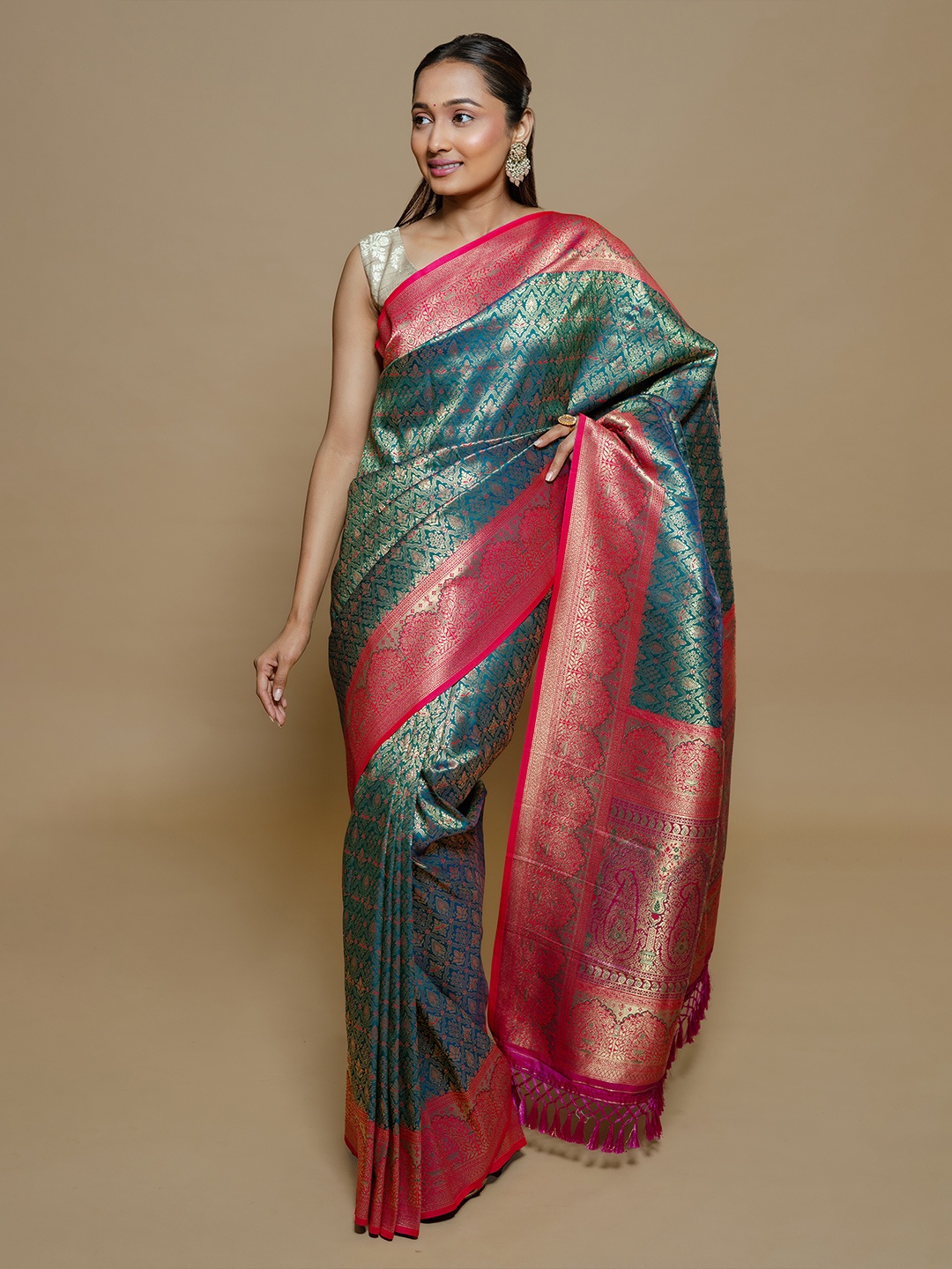 

saree.com Woven Design Zari Art Silk Saree, Green