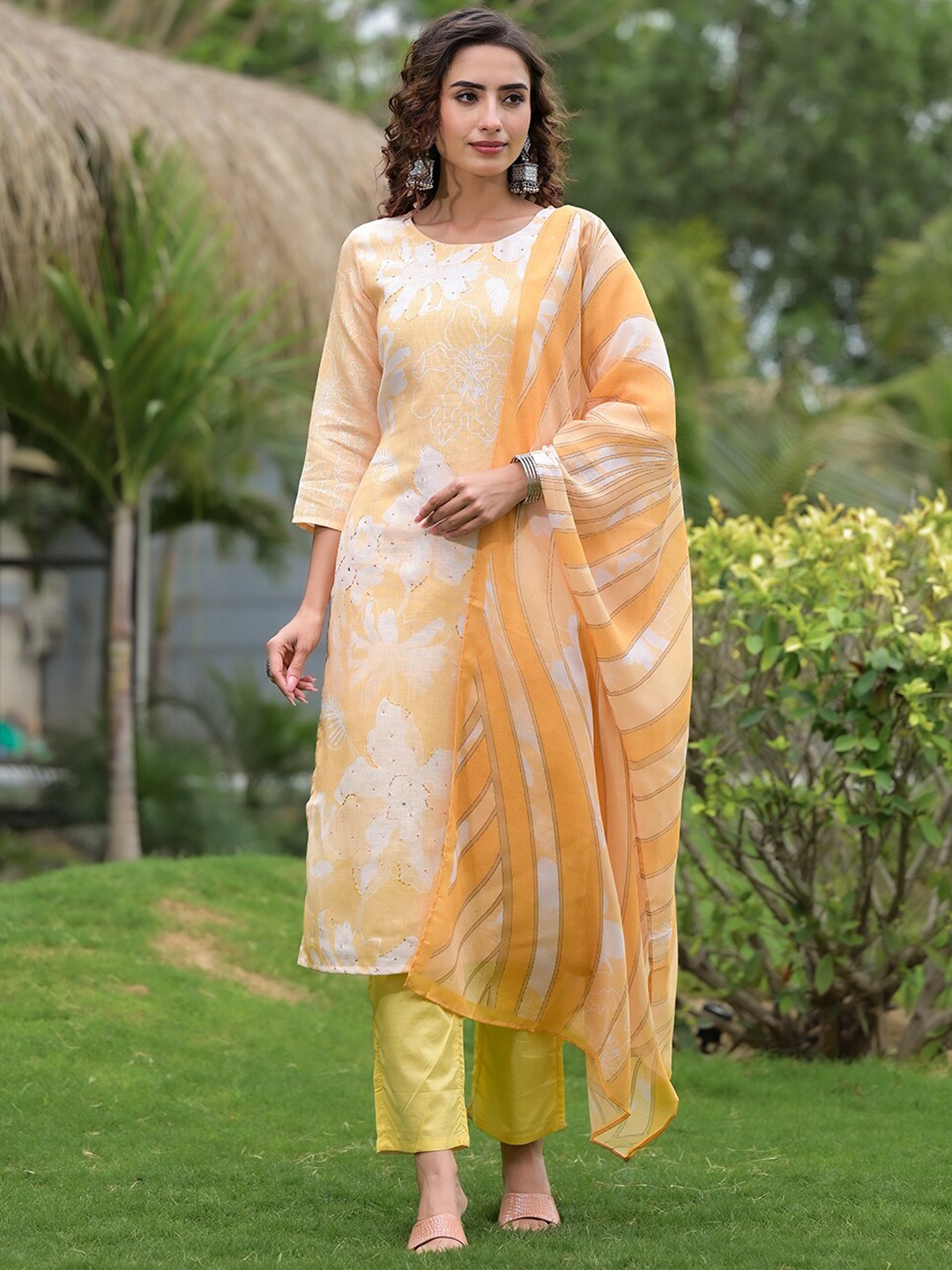 

Yufta Floral Printed Sequinned Straight Kurta with Trouser & Dupatta, Yellow