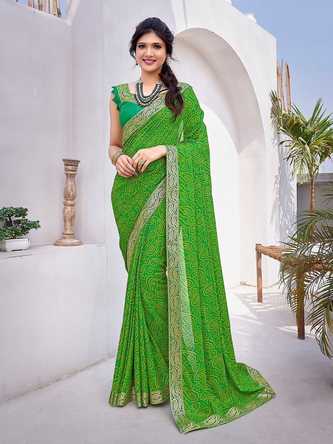 

KALINI Bandhani Printed Saree, Green