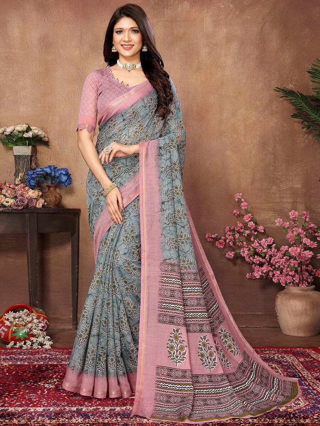 

KALINI Floral Printed Zari Saree, Grey