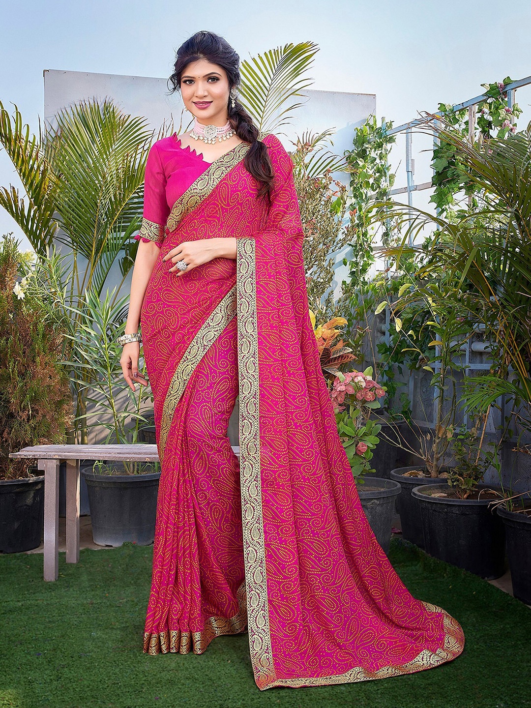 

KALINI Bandhani Printed Saree, Pink