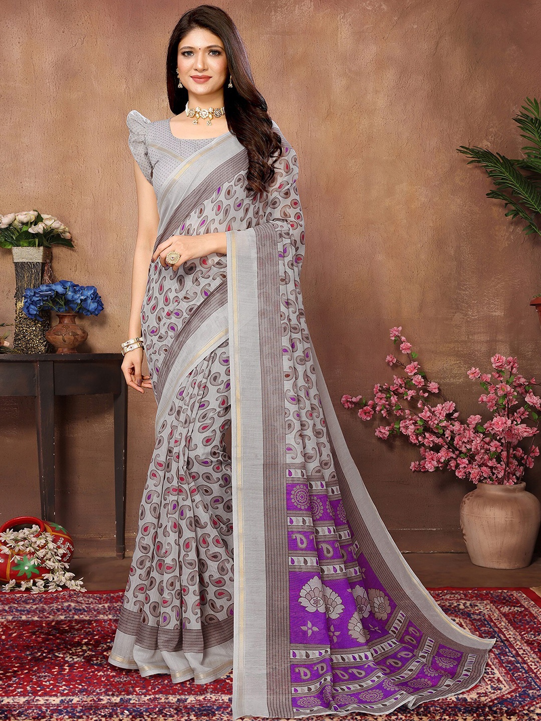 

KALINI Floral Printed Saree, Grey