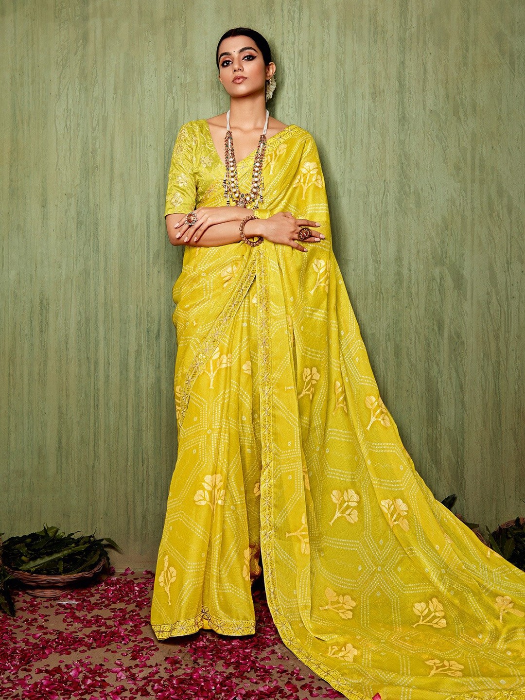 

Mitera Yellow Bandhani Printed Bandhani Saree