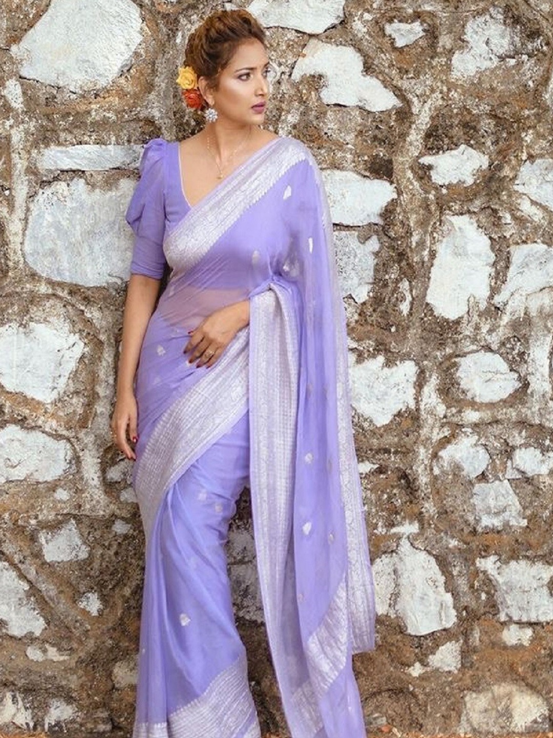 

Flosive Woven Design Zari Art Silk Banarasi Saree, Lavender