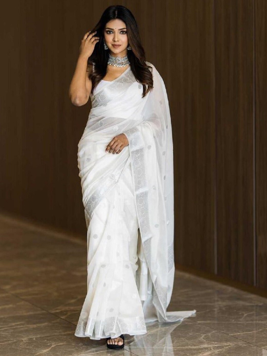 

Flosive Woven Design Zari Art Silk Banarasi Saree, White