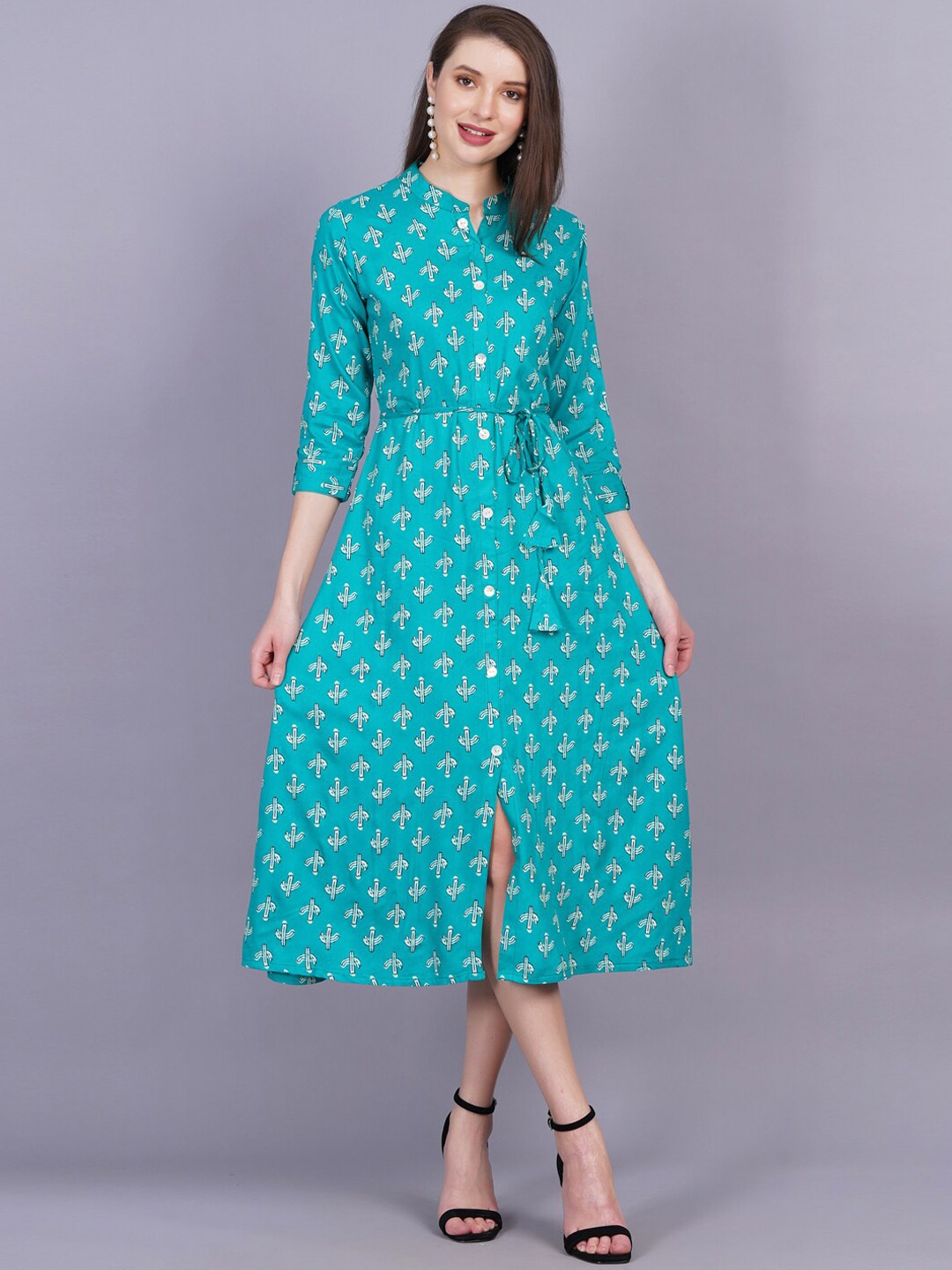 

HIGHLIGHT FASHION EXPORT Geometric Printed Mandarin Collar Belt Kurta, Blue