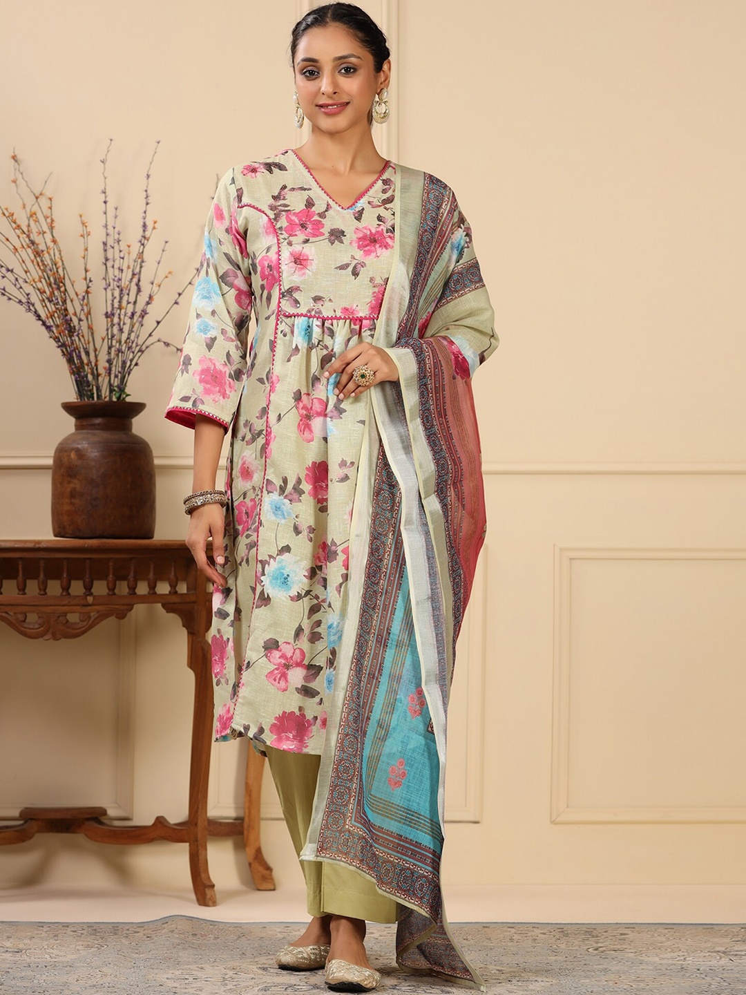

KALINI Floral Printed Regular Beads and Stones Pure Cotton Kurta with Trousers & Dupatta, Green