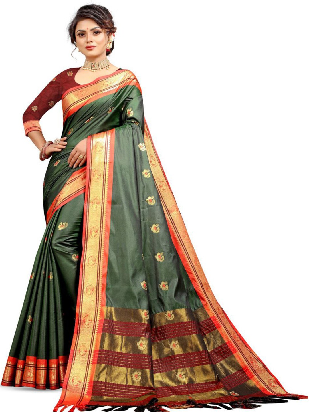 

Naishu Trendz Ethnic Motifs Woven Design Zari Pure Silk Kanjeevaram Saree, Green
