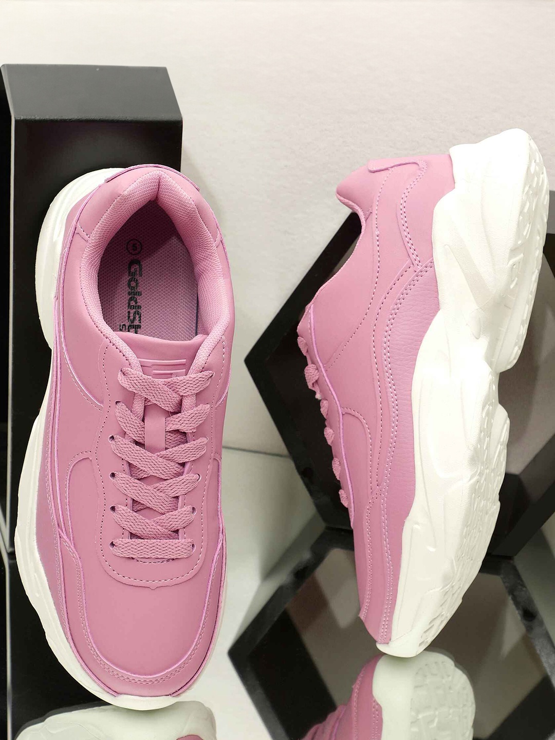

Goldstar Women Walking Shoes, Pink