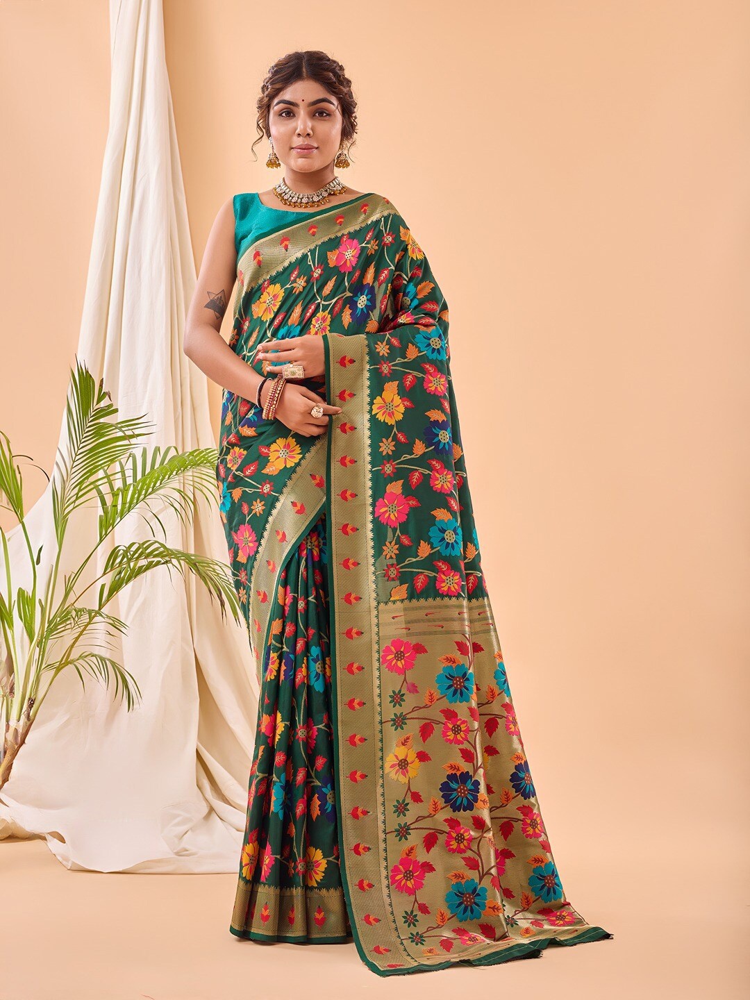 

SGF11 Woven Design Zari Heavy Work Kanjeevaram Silk Saree, Green