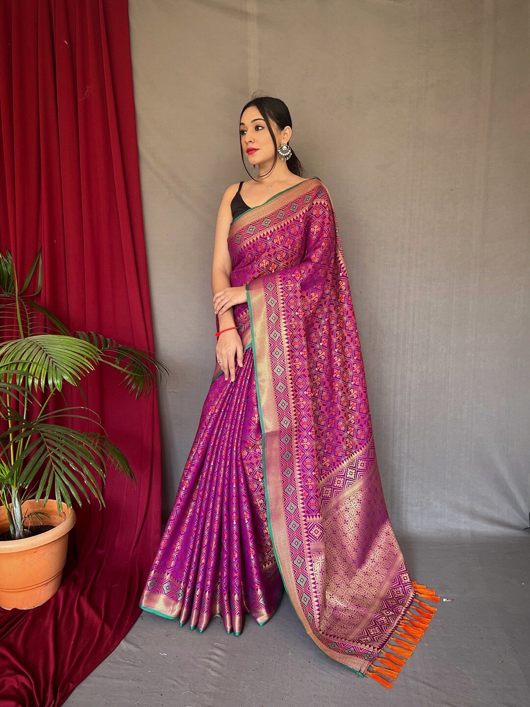 

SGF11 Woven Design Heavy Zari Work Kanjeevaram Patola Silk Saree, Purple