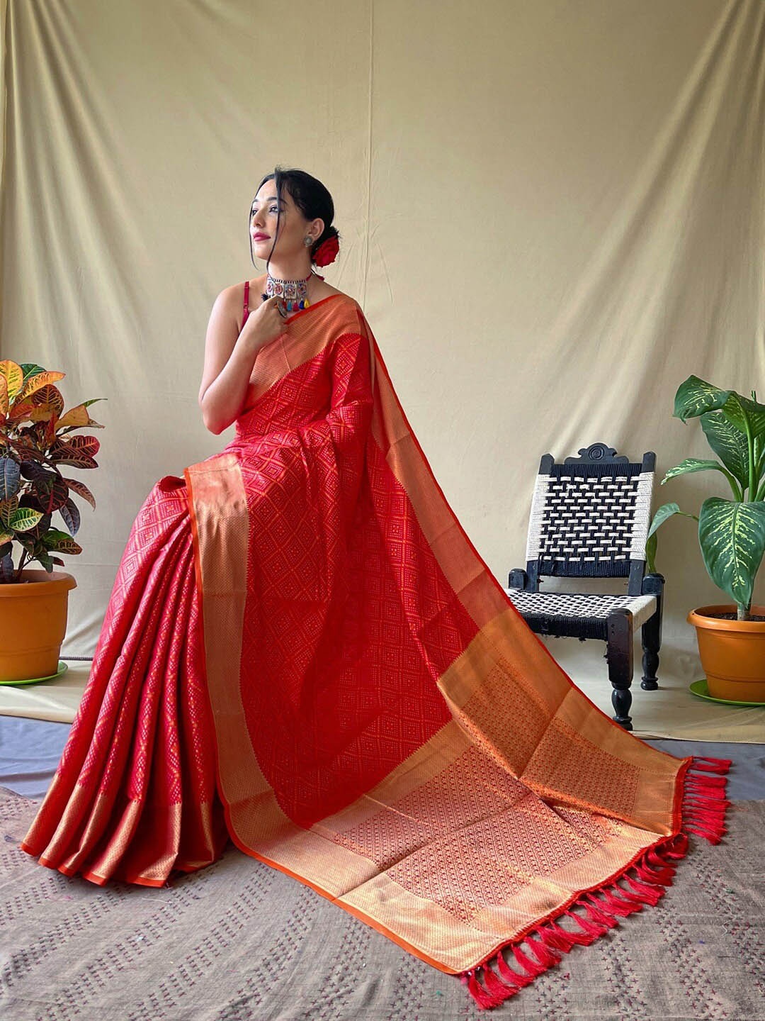 

SGF11 Woven Design Heavy Zari Work Kanjeevaram Patola Silk Saree, Red