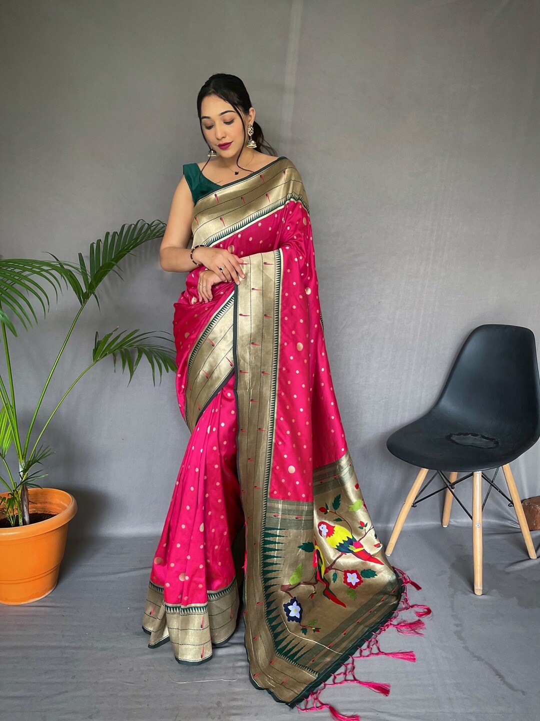 

SGF11 Woven Design Pure Zari Heavy Work Paithani Kanjeevaram Silk Saree, Pink