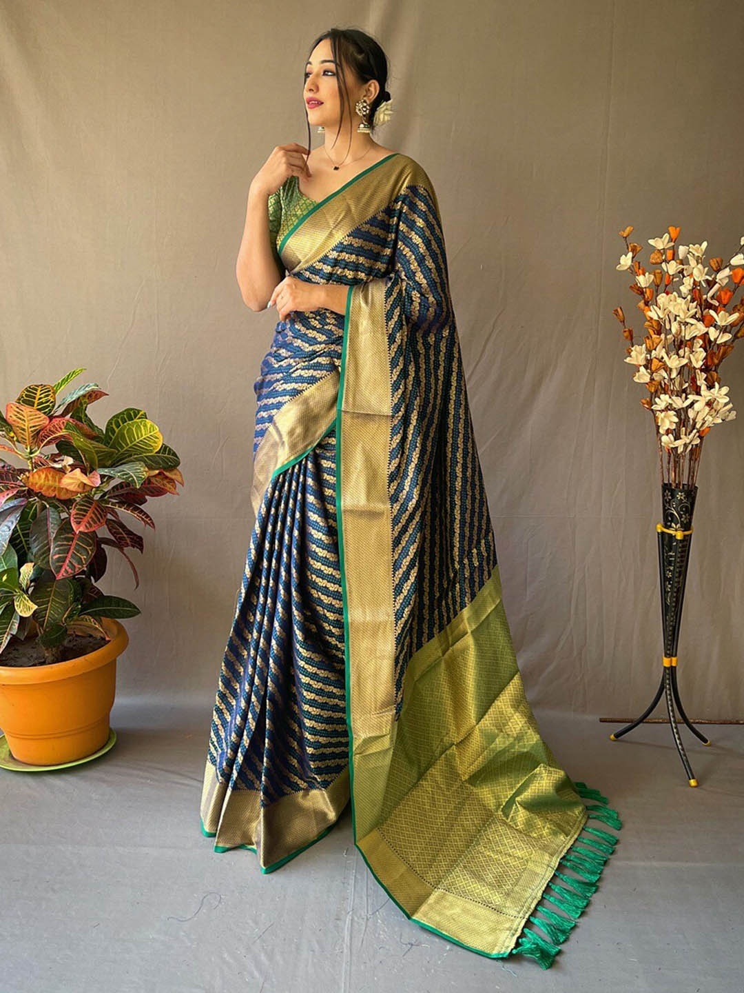 

SGF11 Woven Design Heavy Zari Work Kanjeevaram Patola Silk Saree, Blue