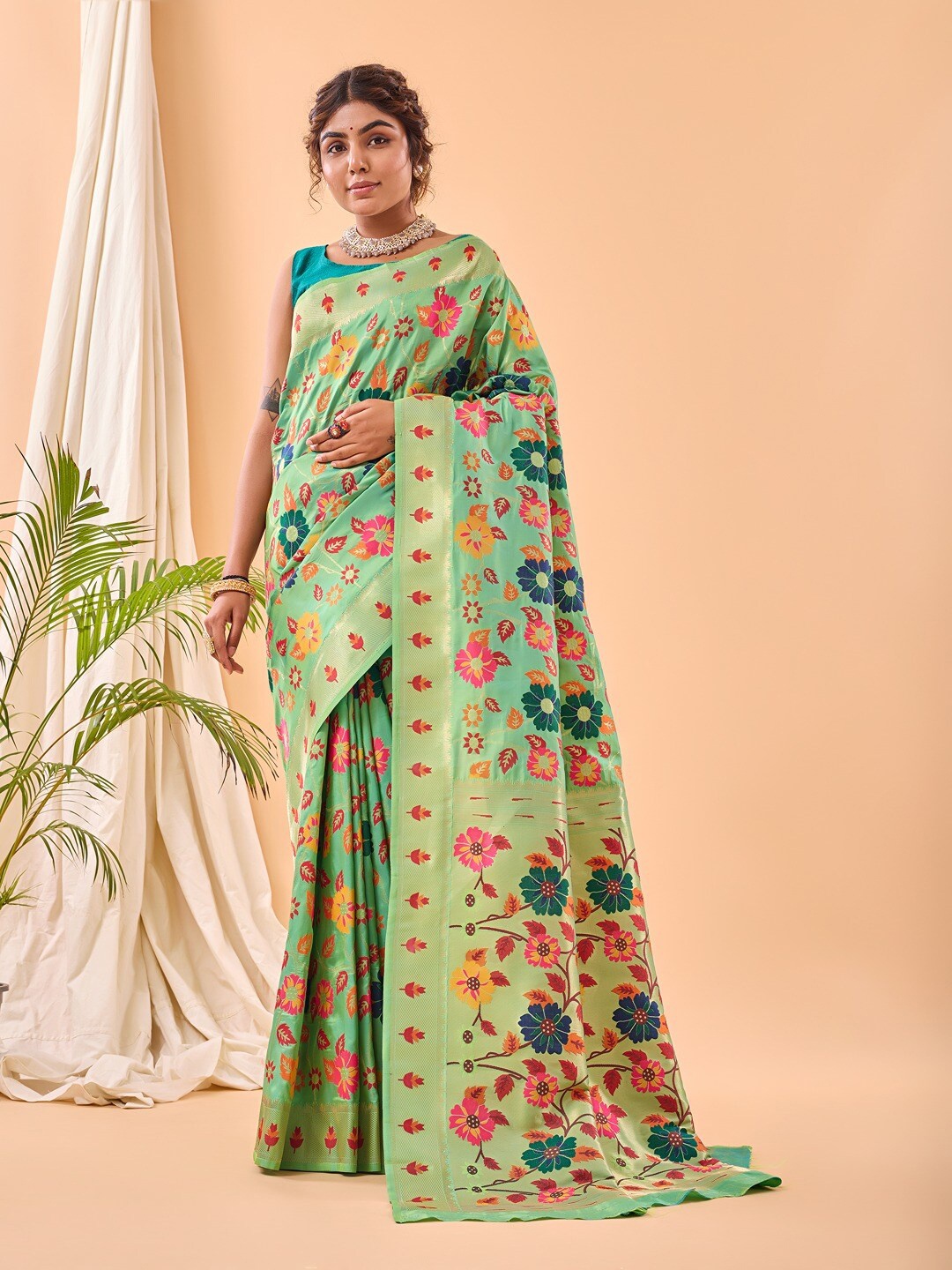 

SGF11 Woven Design Zari Heavy Work Kanjeevaram Silk Saree, Green