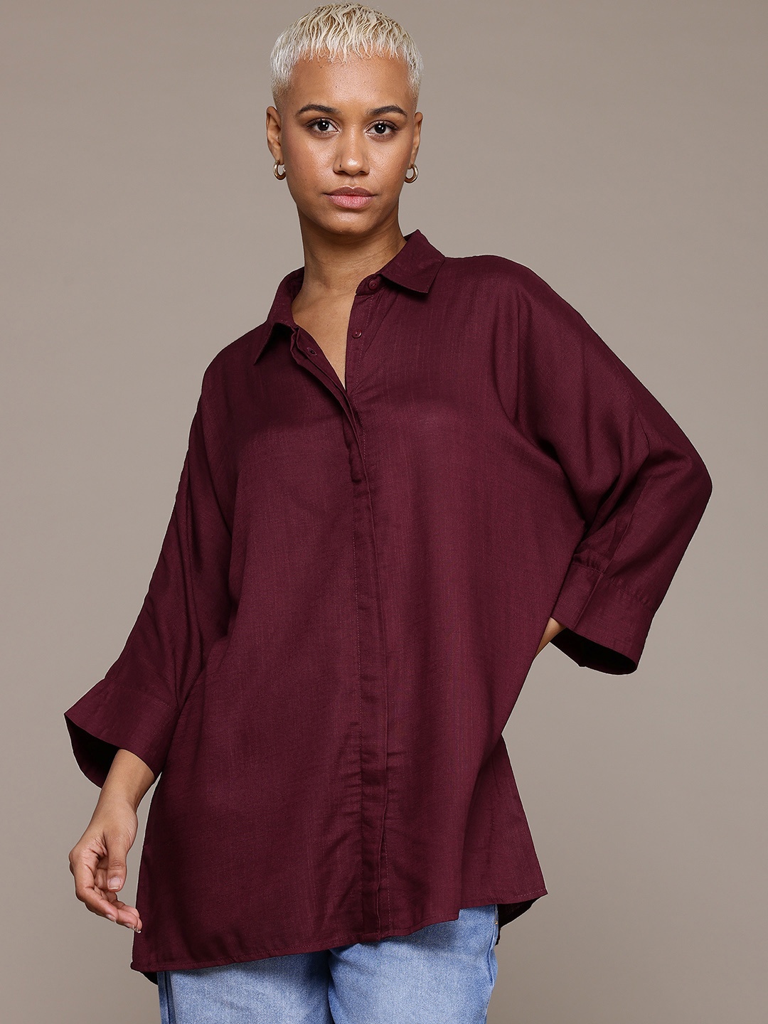 

Roadster Longline Casual Shirt, Maroon