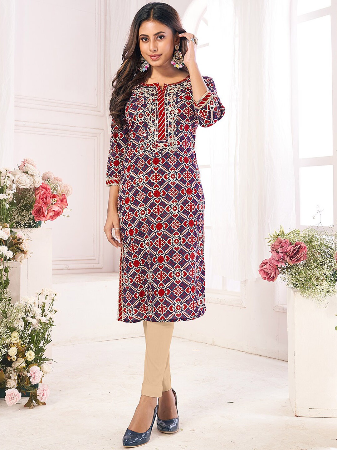 

Ishin Floral Printed Thread Work Cotton Round Neck A-Line Kurta, Navy blue