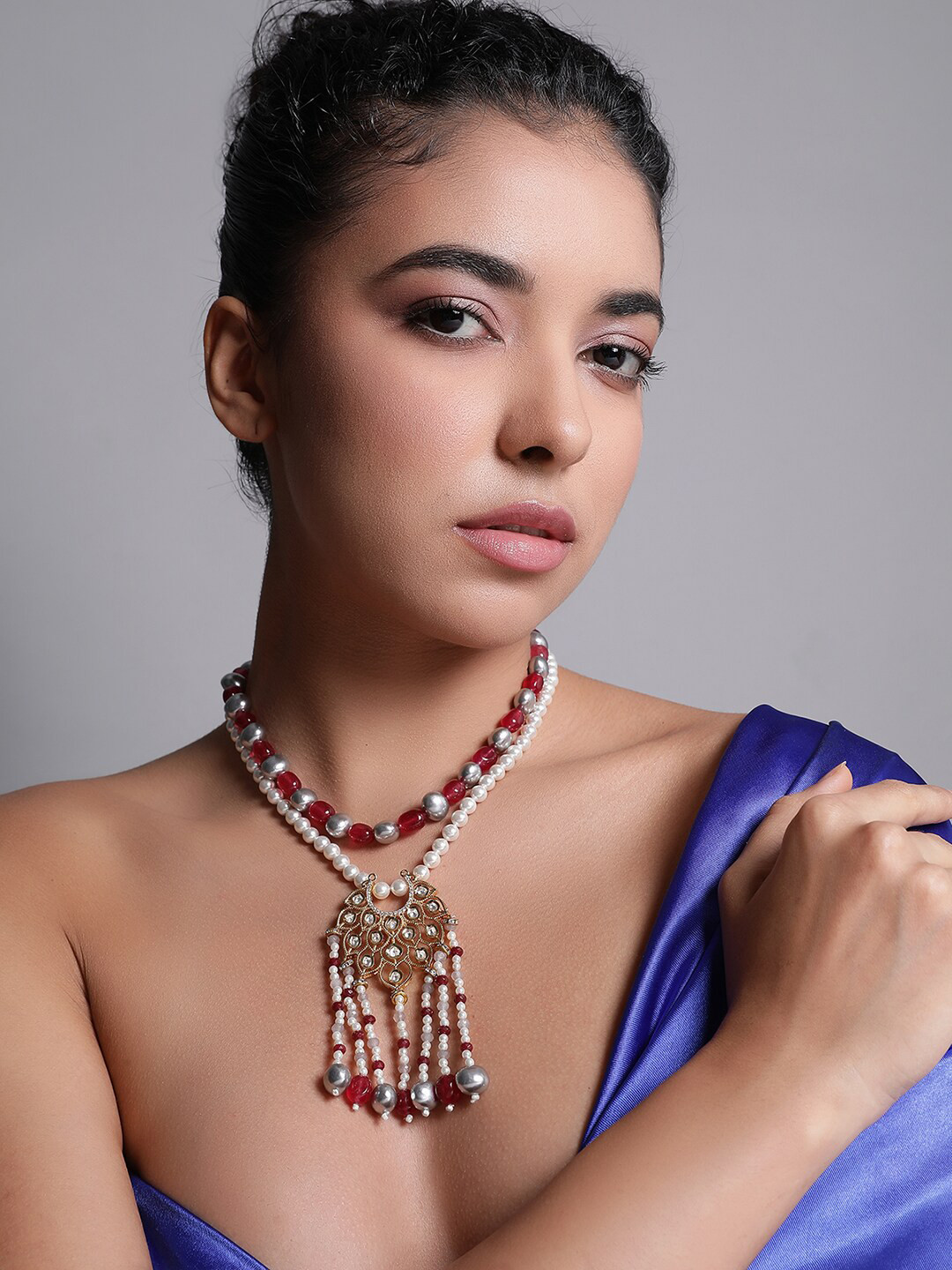 

XAGO Gold-Plated Kundan Studded & Beaded Necklace