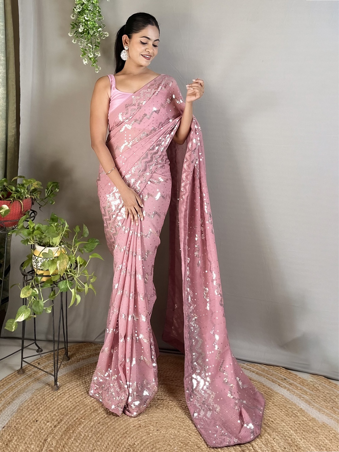 

Mitera Pink Embellished Sequinned Poly Georgette Saree