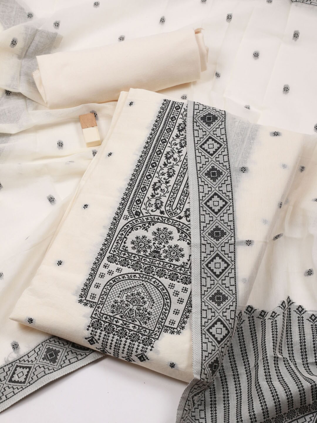 

Meena Bazaar Embroidered Unstitched Dress Material, Cream
