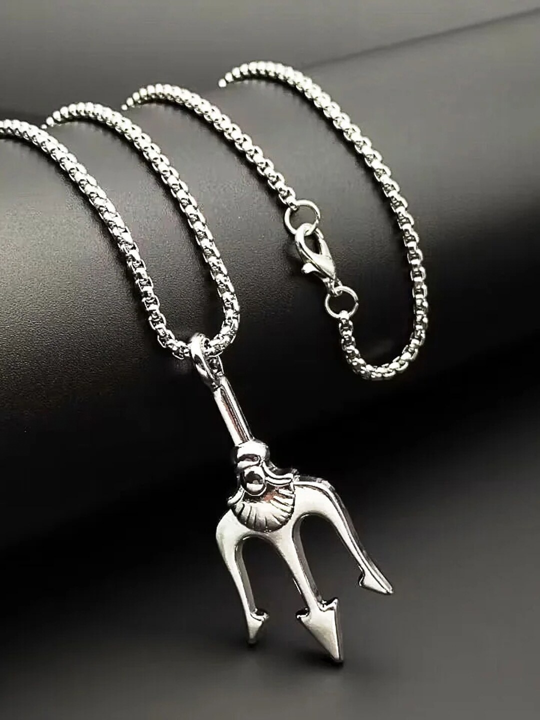 

FIMBUL Men Silver-Plated Contemporary Pendants with Chains