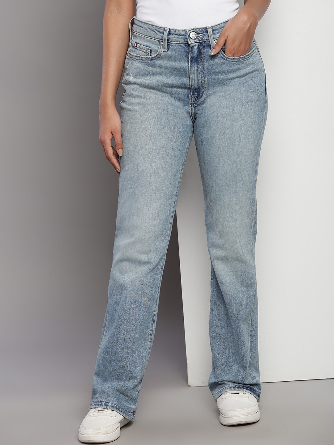 

Tommy Hilfiger Women Bootcut Cotton Heavy Fade Jeans, Blue
