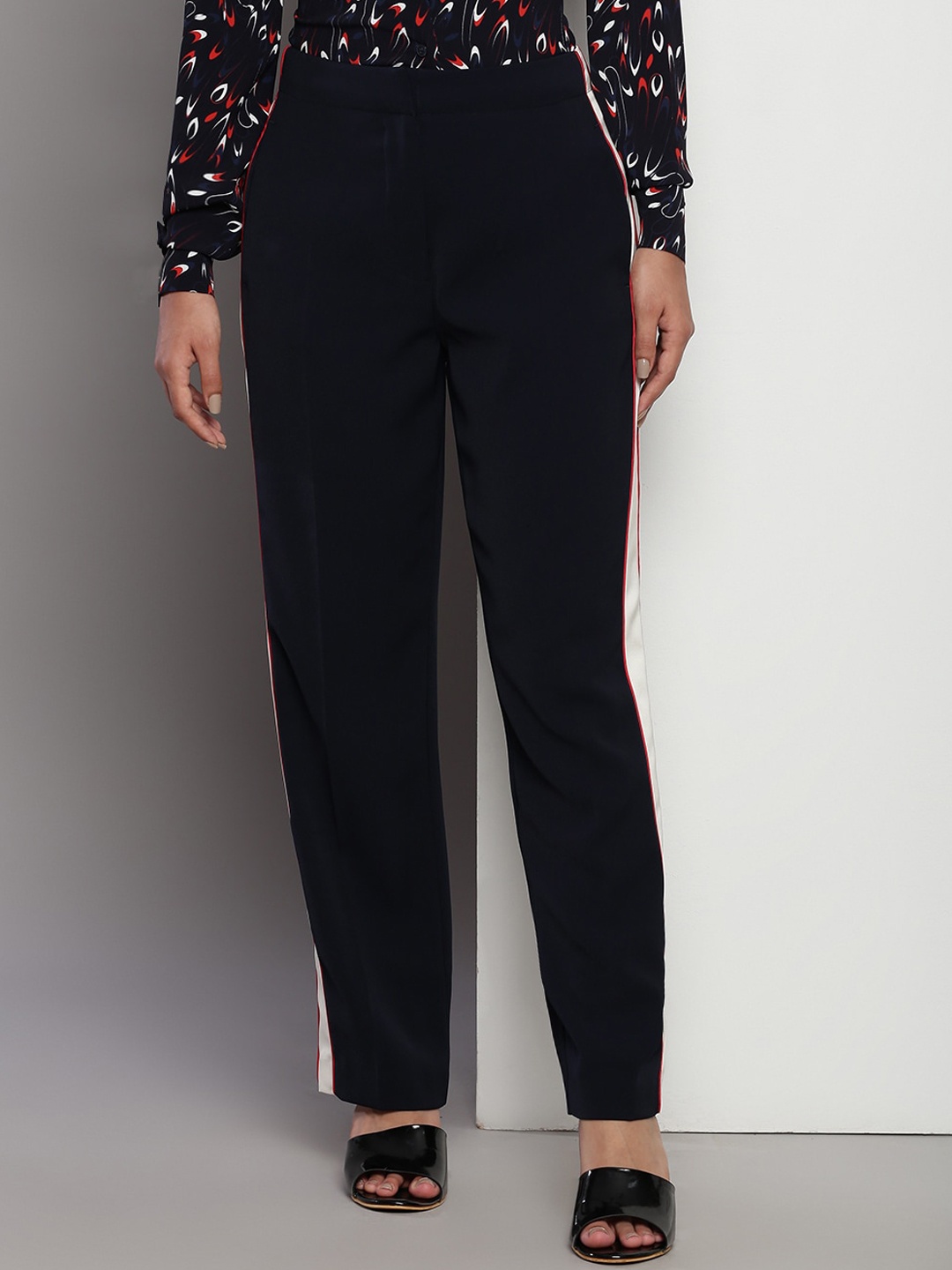 

Tommy Hilfiger Women Straight Fit Trousers, Navy blue