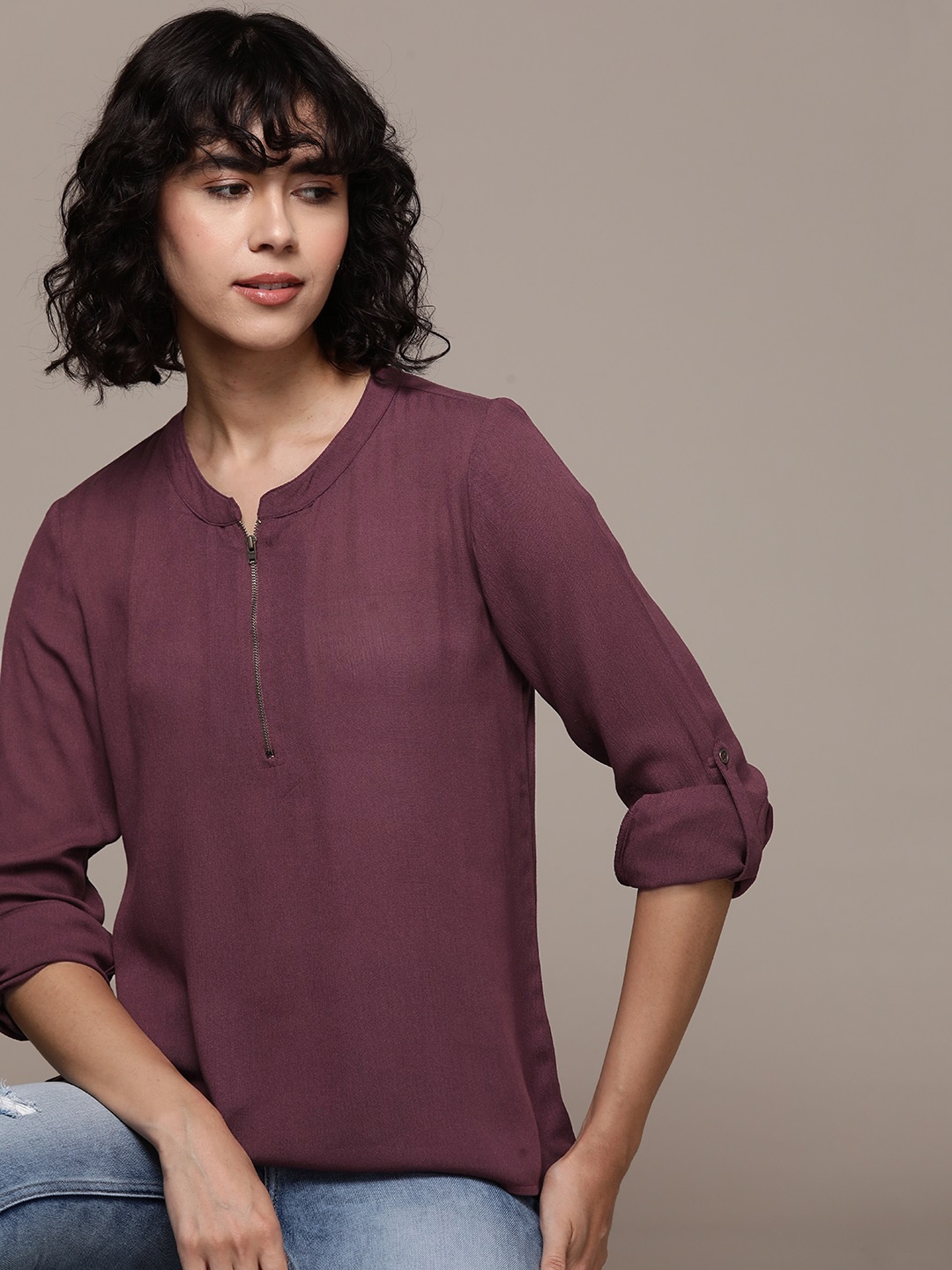 

Roadster Mandarin Collar Roll-Up Sleeves Top, Burgundy