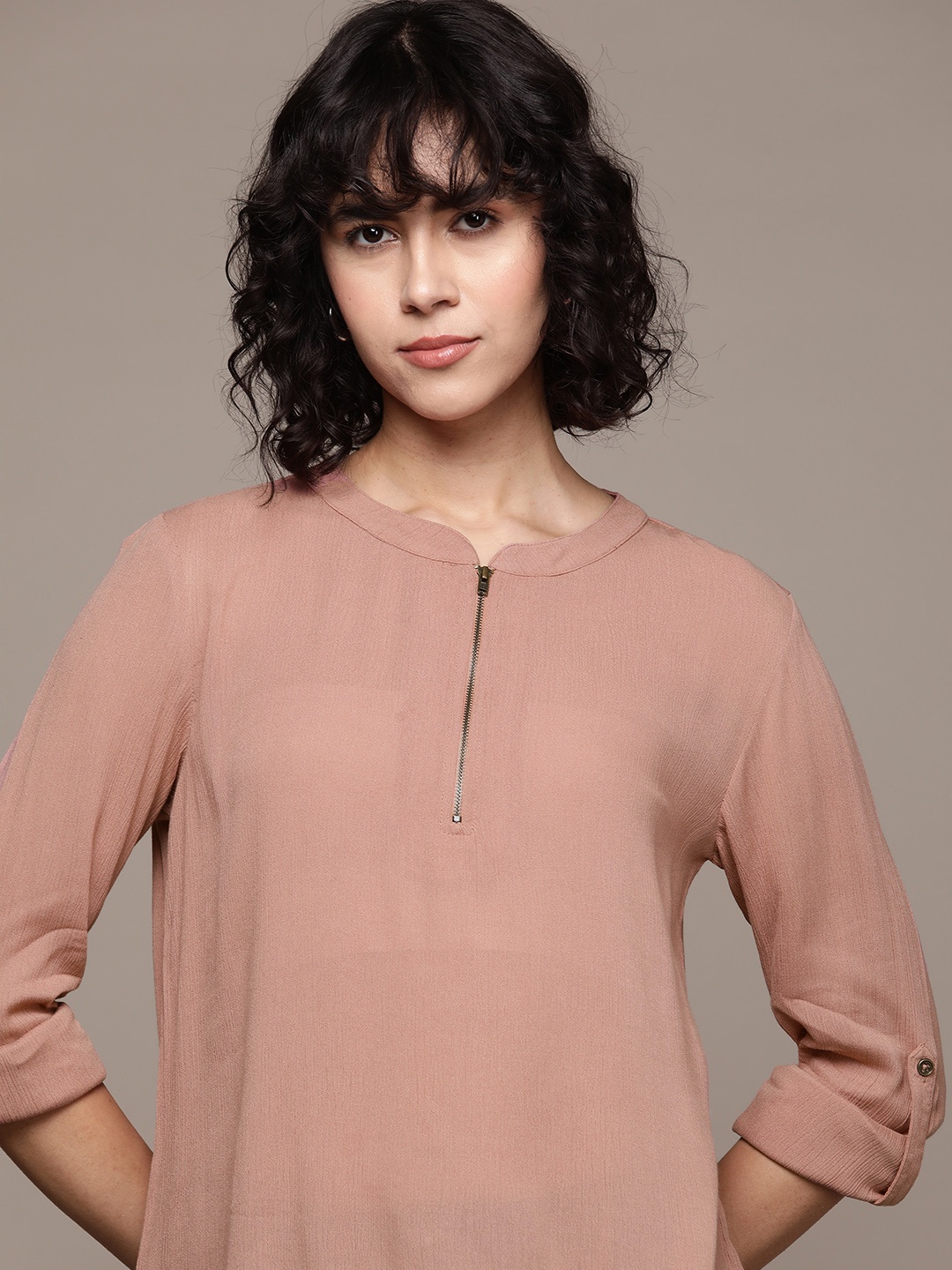 

Roadster Mandarin Collar Roll-Up Sleeves Top, Peach