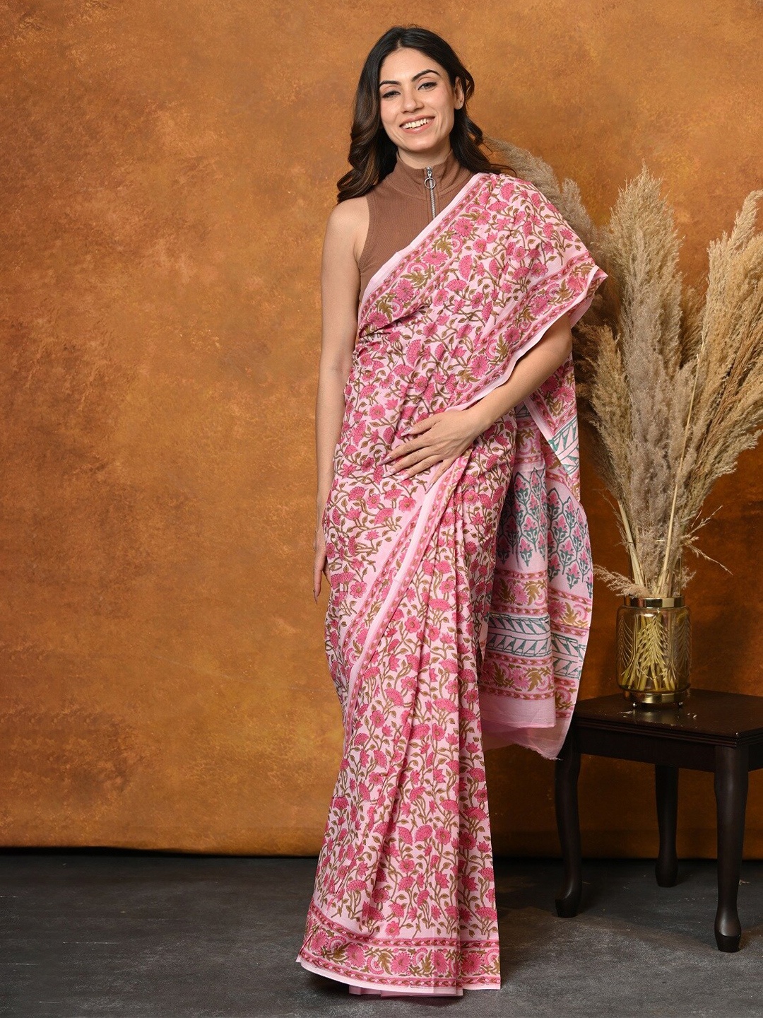 

Very Much Indian Floral Printed Pure Cotton Saree, Pink