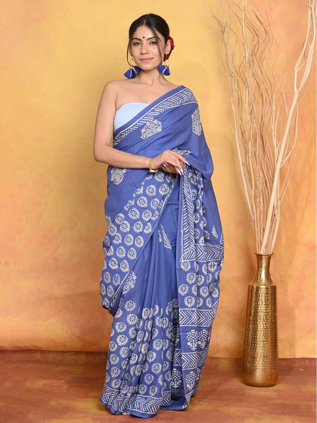 

Very Much Indian Ethnic Motifs Pure Cotton Saree, Blue