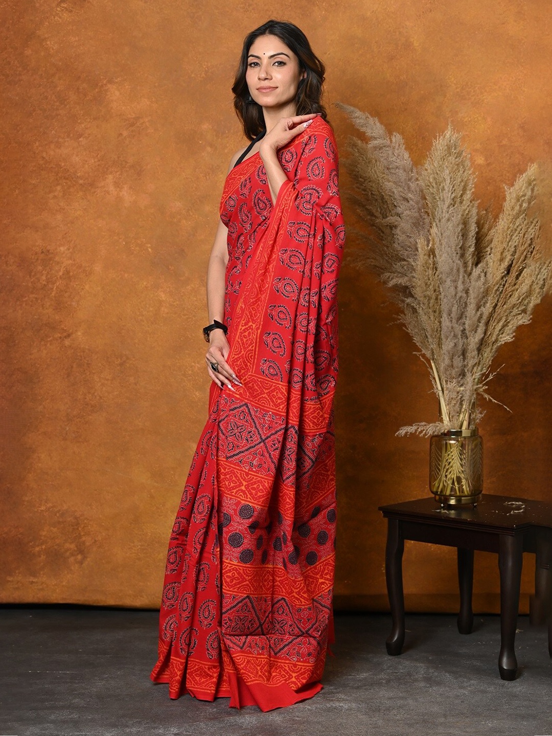 

Very Much Indian Floral Pure Cotton Saree, Red