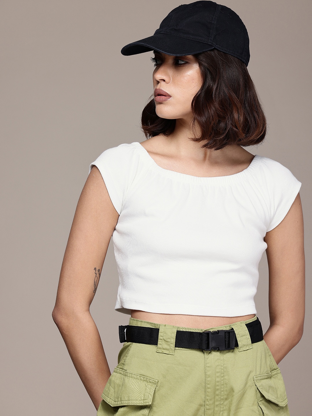 

The Roadster Life Co. Ribbed Extended Sleeves Crop Top, White