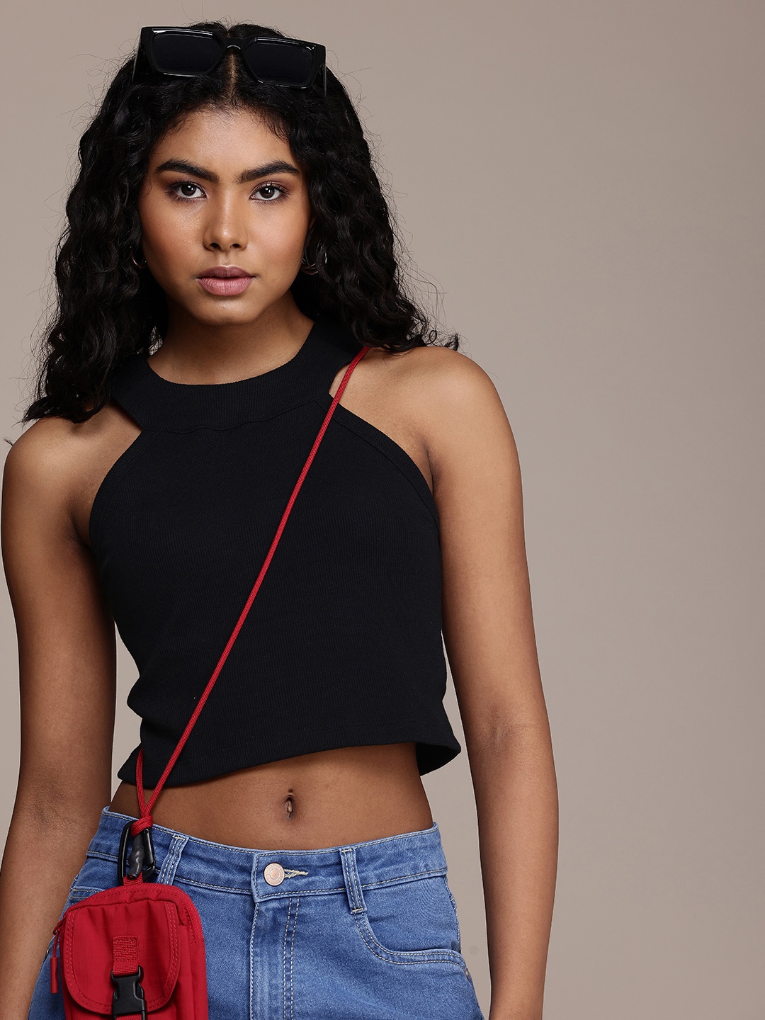 

The Roadster Life Co. Round Neck Ribbed Cropped Top, Black