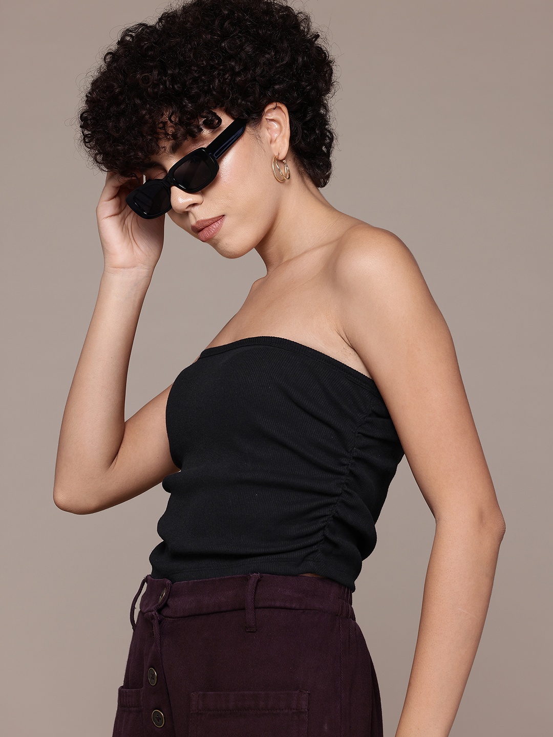 

The Roadster Lifestyle Co. Off-Shoulder Bandeau Crop Top, Black