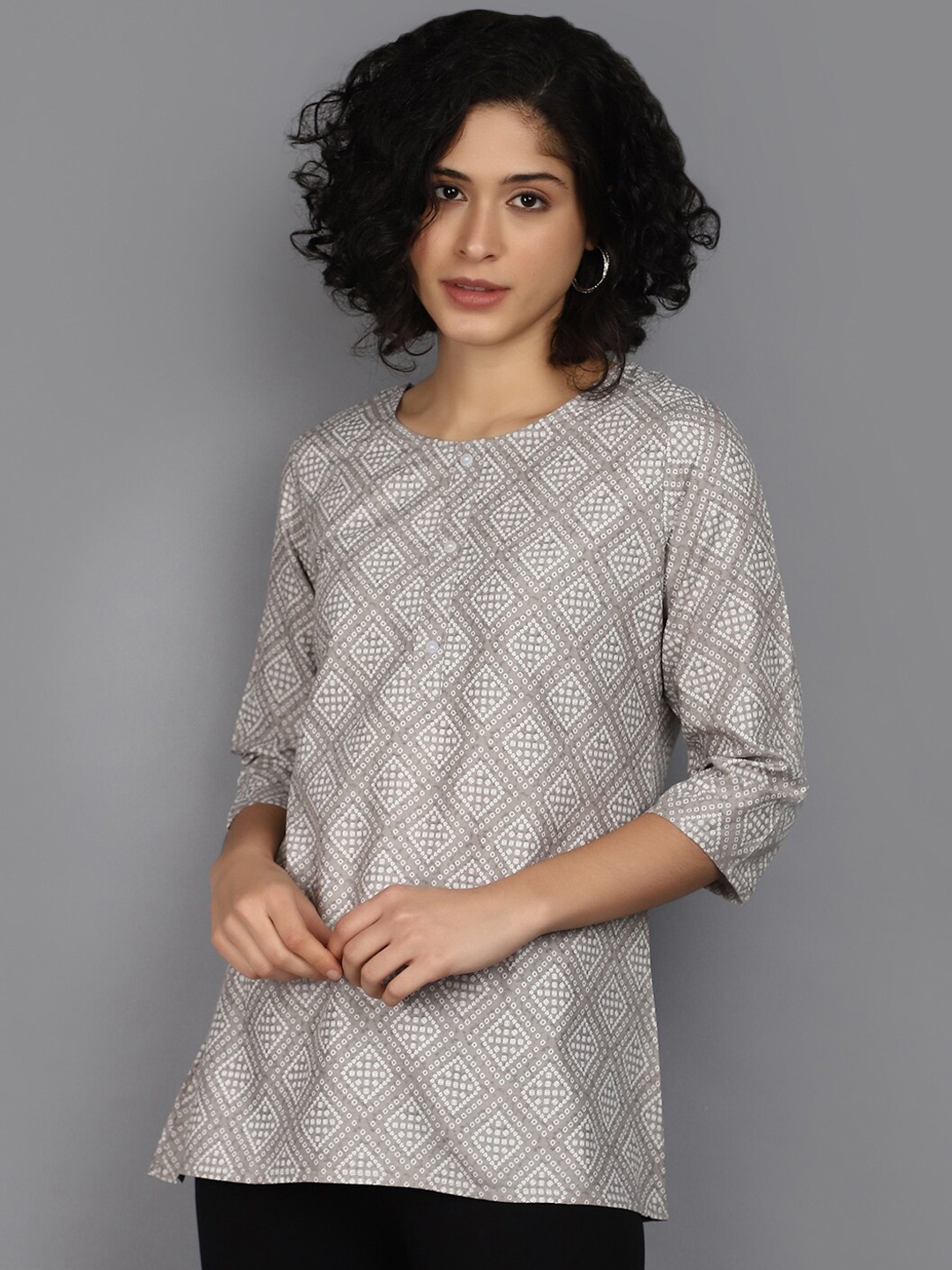

V-Mart Geometric Printed Mandarin Collar Thread Work Straight Kurta, Grey