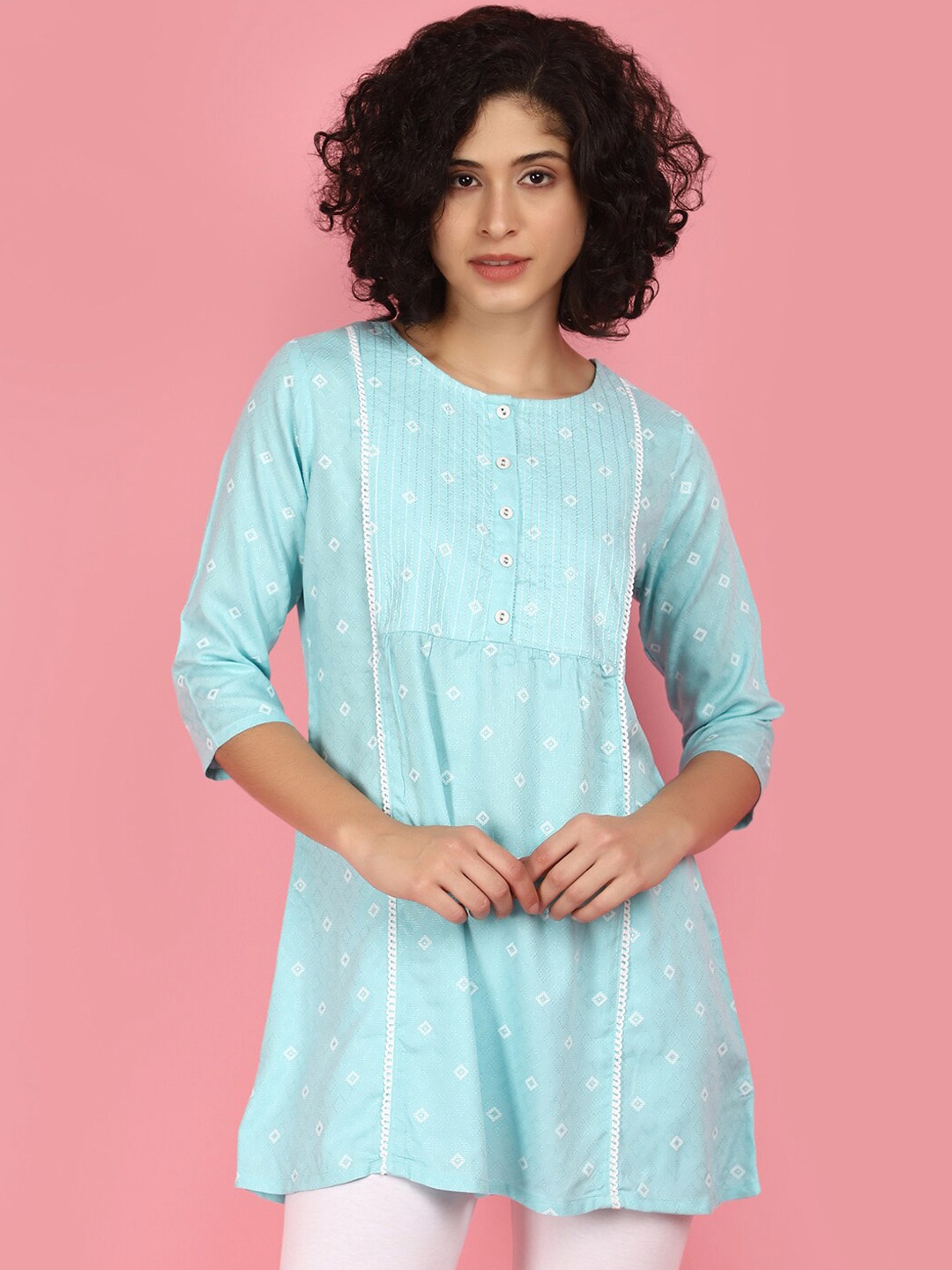 

V-Mart Ethnic Motifs Round Neck Three-Quarter Sleeves Thread Work Kurta, Blue