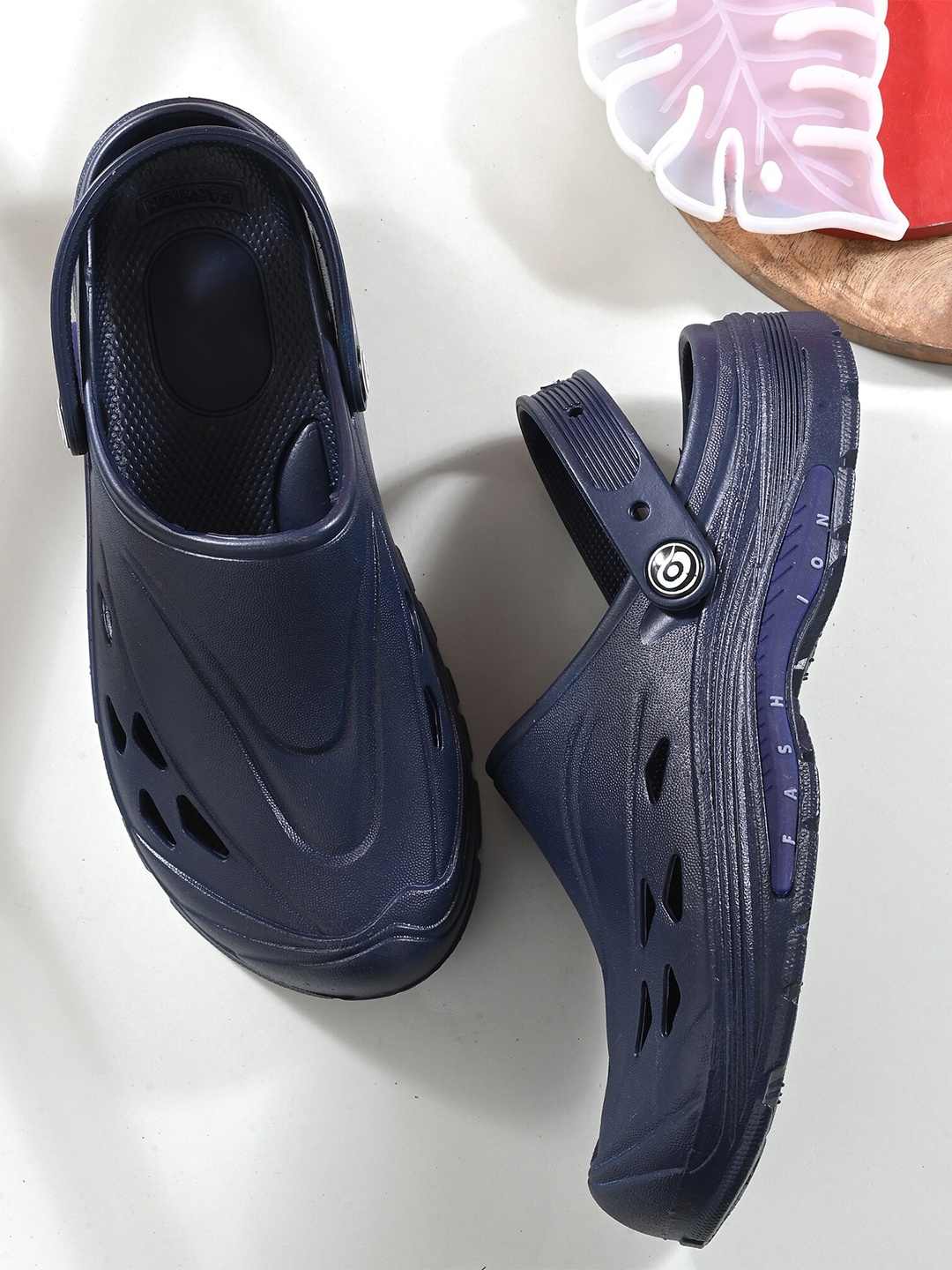 

BIRDE Women Self Design Clogs, Navy blue