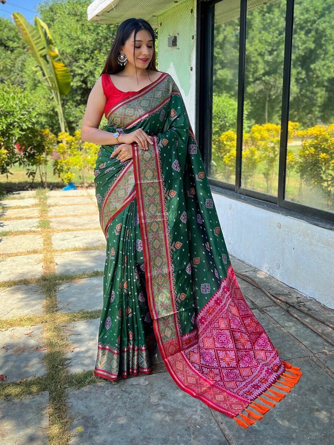 

SGF11 Woven Design Heavy Zari Work Kanjeevaram Patola Silk Saree, Green