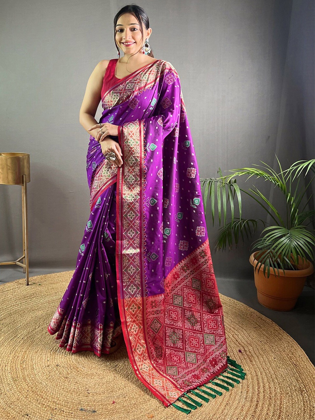 

SGF11 Woven Design Heavy Zari Work Kanjeevaram Patola Silk Saree, Purple