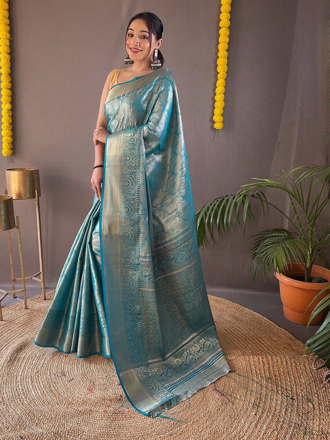 

SGF11 Ethnic Motifs Woven Design Zari Kanjeevaram Saree, Blue