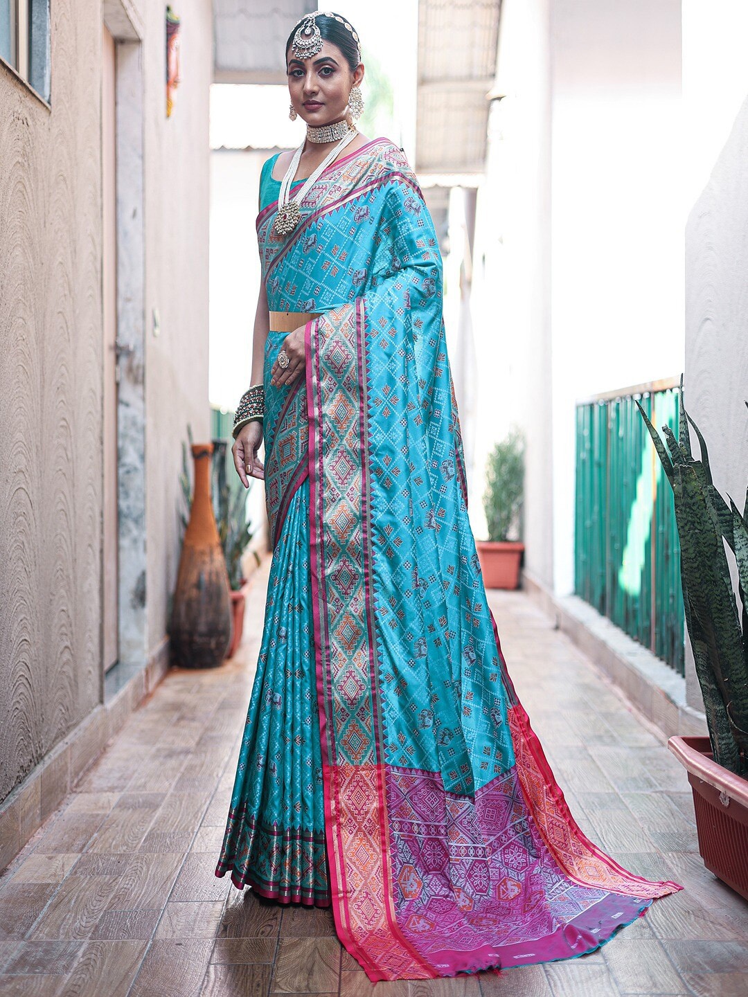 

SGF11 Ethnic Motifs Woven Design Zari Patola Saree, Blue