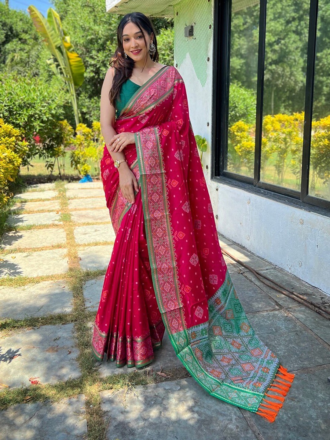 

SGF11 Woven Design Heavy Zari Work Kanjeevaram Patola Silk Saree, Pink