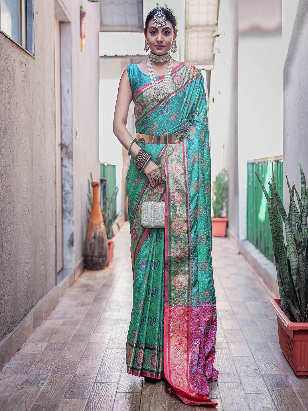 

SGF11 Woven Design Zari Silk Blend Patola Saree, Green