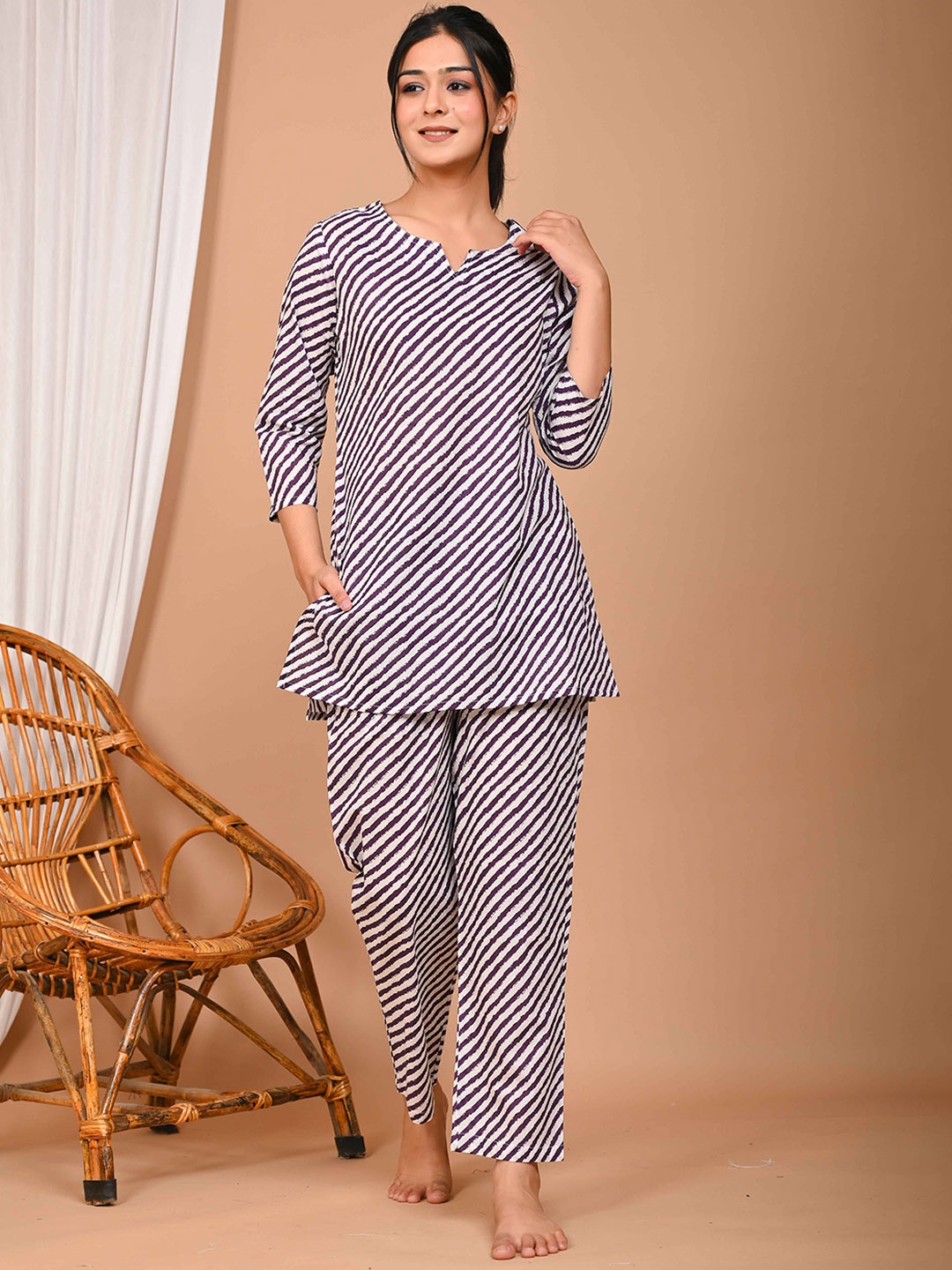 

Bhoolft Striped Pure Cotton Kurti With Pyjamas, Lavender